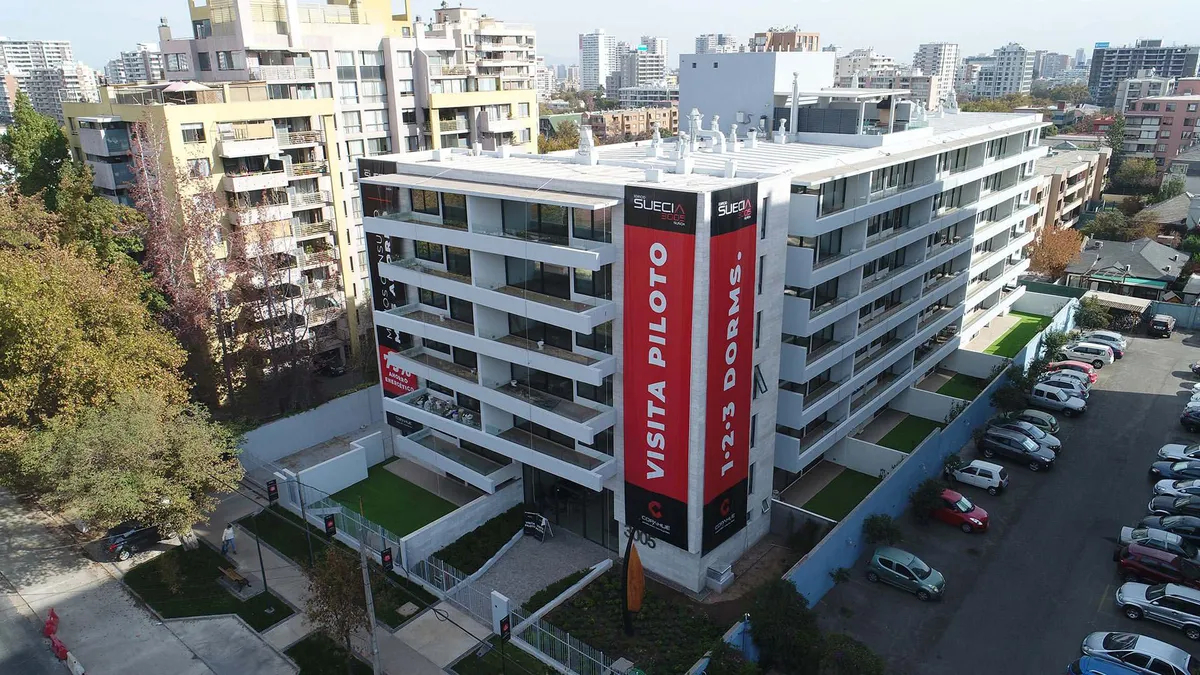 Tasas hipotecarias anotan leve caída, pero siguen en máximos desde 2009